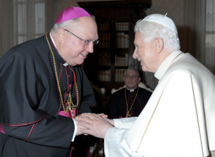 Mons. Morlino con Benedetto XVI Mons. Morlino con Benedetto XVI