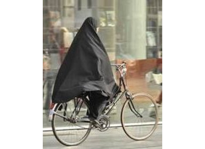 Musulmana in bicicletta Musulmana in bicicletta