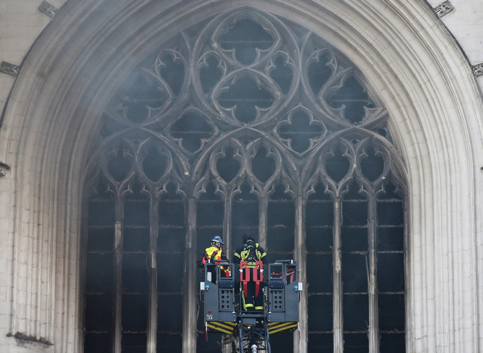 L'incendio alla Cattedrale di Nantes L'incendio alla Cattedrale di Nantes