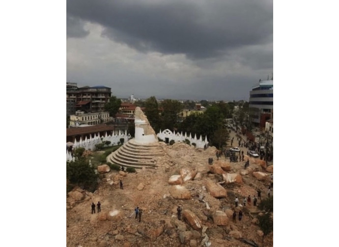 Kathmandu dopo il terremoto Kathmandu dopo il terremoto