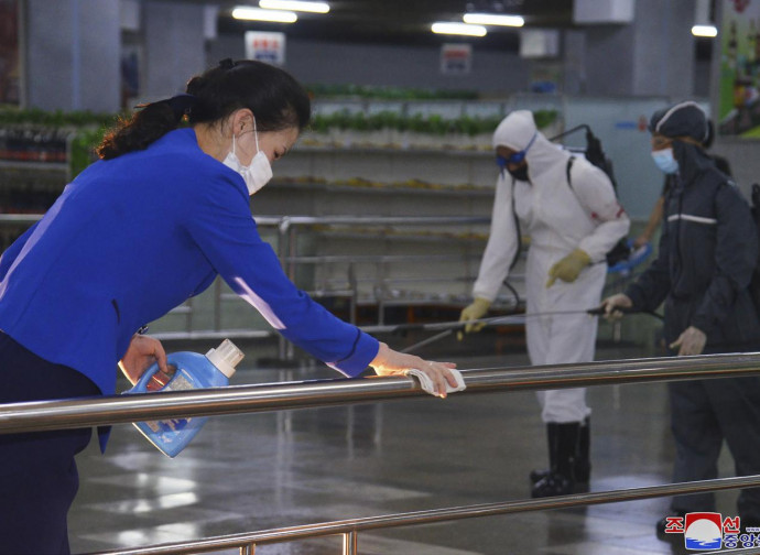 Corea del Nord, sanificazione durante il lockdown Corea del Nord, sanificazione durante il lockdown