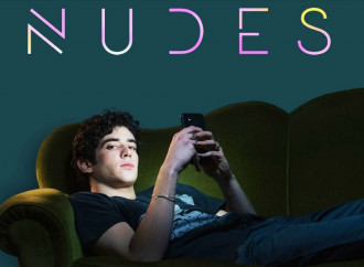 "Nudes": scatto di un'adolescenza violata