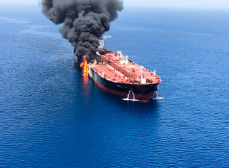 Golfo di Oman, prove di guerra tra Iran e Stati Uniti