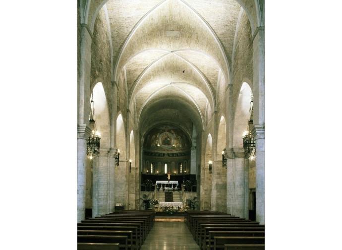 L'interno del Duomo di Osimo