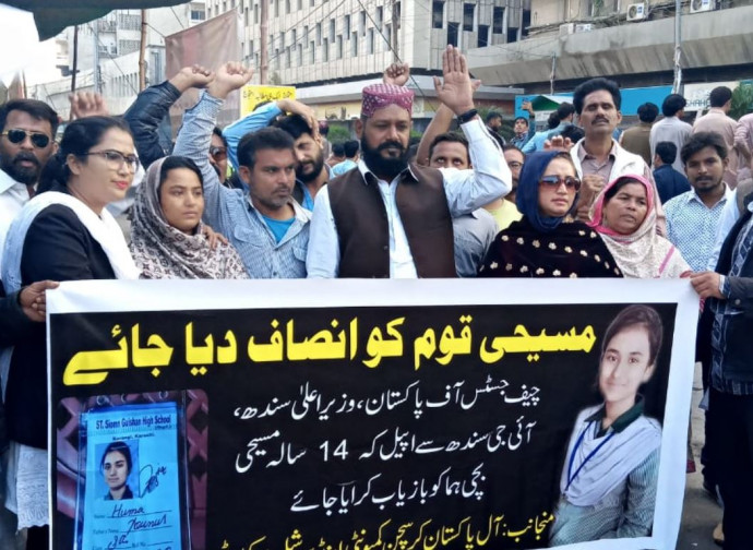 Pakistan, i genitori e l'avvocato di Huma