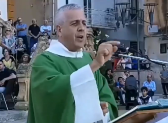 Don Lillo, il prete refrattario che non si piega al potere