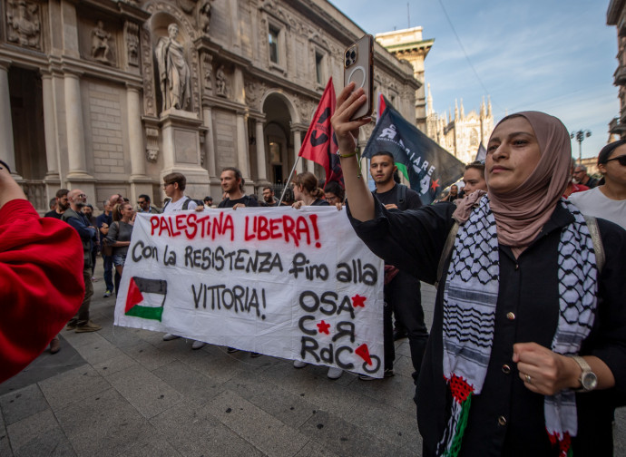 Palestinesi ed estrema sinistra in piazza a Milano