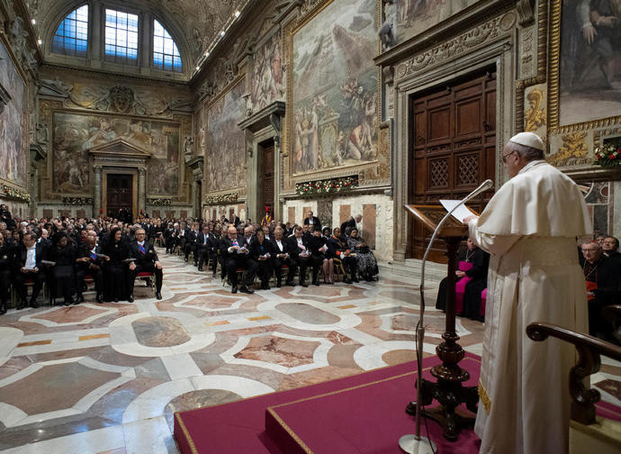 Il Papa al Corpo diplomatico