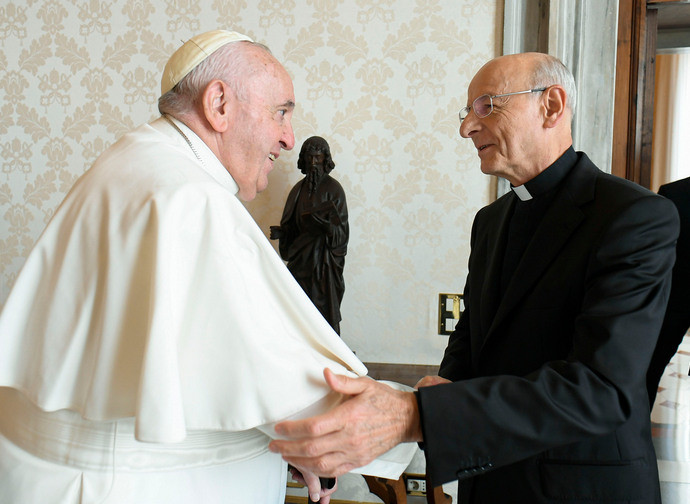 Papa Francesco con monsignor Ocariz Papa Francesco con monsignor Ocariz