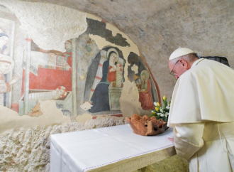 Il Papa: «Il presepe aiuta la trasmissione della fede»