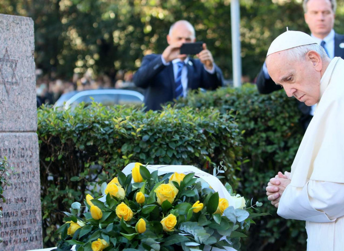 Il Papa al ghetto di Vilnius