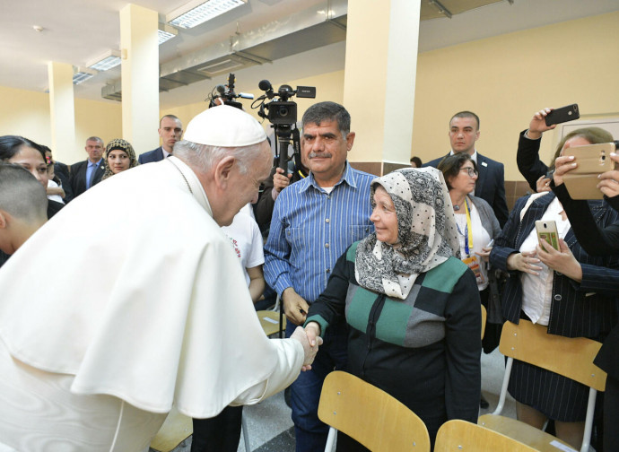 Papa Francesco nel campo profughi di Vrazhdebna