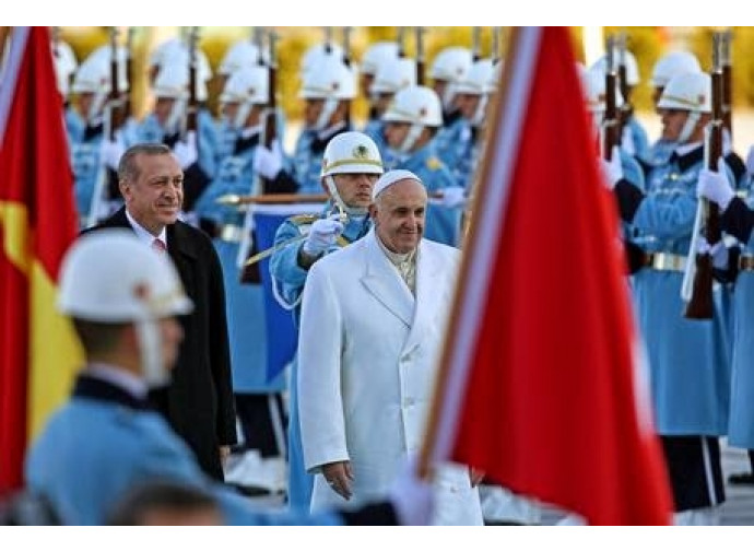 L'arrivo del Papa in Turchia L'arrivo del Papa in Turchia