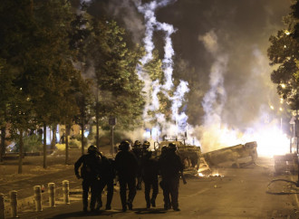 Rivolte in Francia, nelle banlieue l'odio di islamici sussidiati