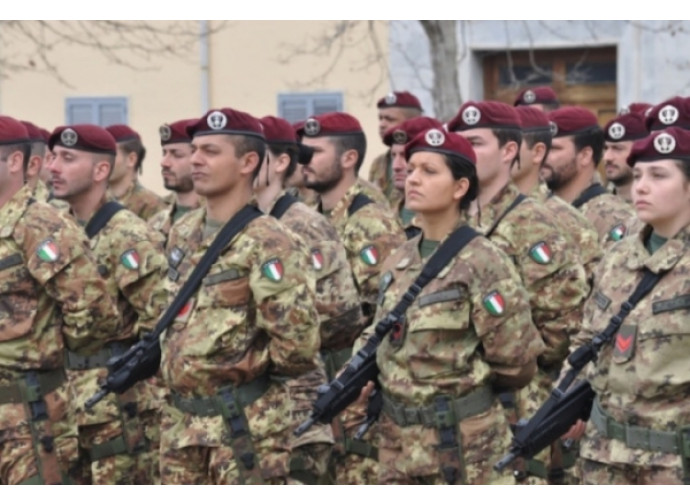 Paracadutisti della Folgore: proteggeranno l'ospedale Paracadutisti della Folgore: proteggeranno l'ospedale