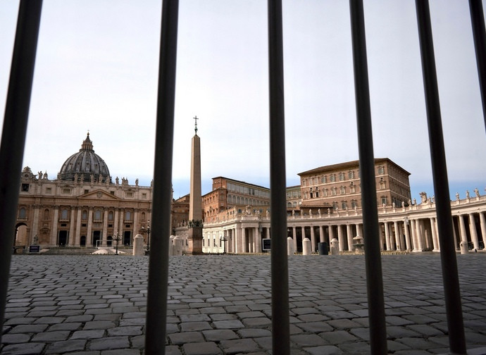 Piazza san Pietro barricata