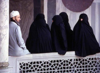 La poligamia islamica esce dalla clandestinità