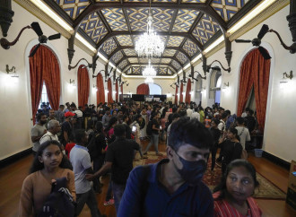 Lo Sri Lanka è fallito per debiti. In Asia non è il solo