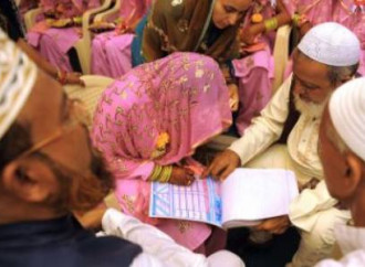Arrestato in Pakistan un religioso musulmano che celebrava matrimoni di minori cristiane
