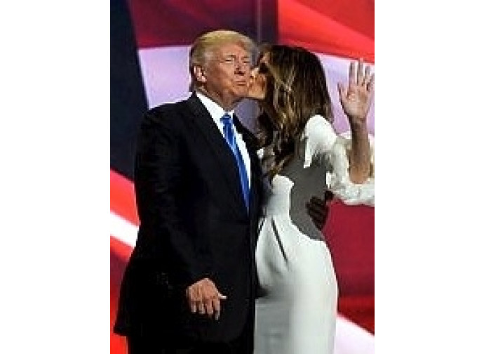 Donal Trump con la moglie Melania Donal Trump con la moglie Melania