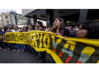 Venezuela, opposizioni in marcia contro il populista Maduro  