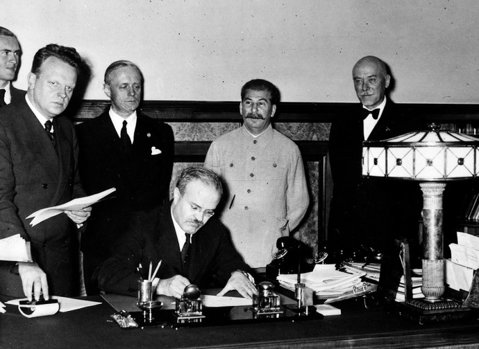 La firma del Ribbentrop-Molotov