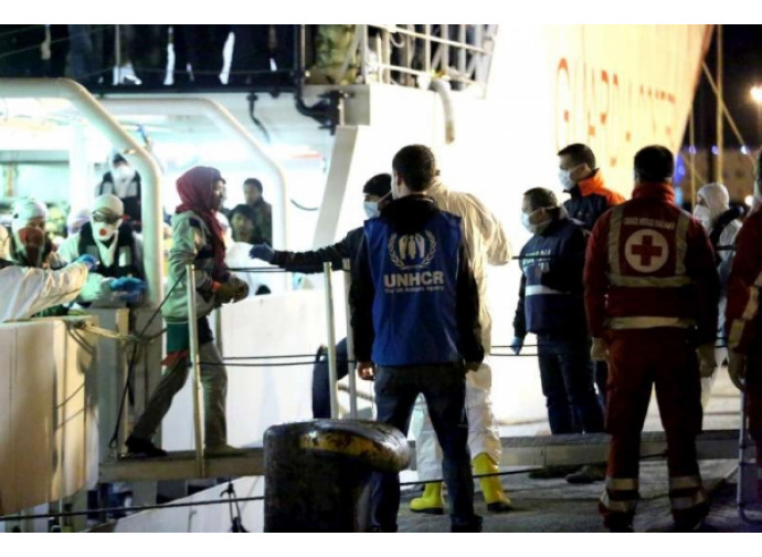Sbarco immigrati Sbarco immigrati