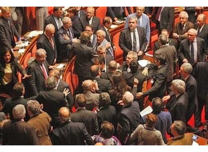 Politica in confusione Politica in confusione