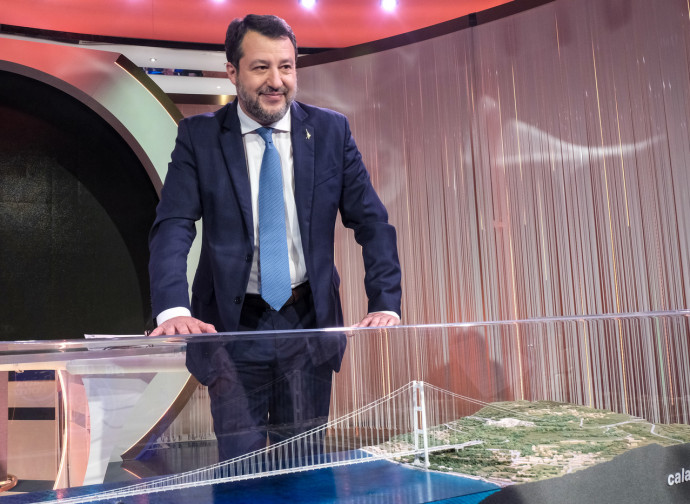 Salvini presenta il progetto del ponte di Messina