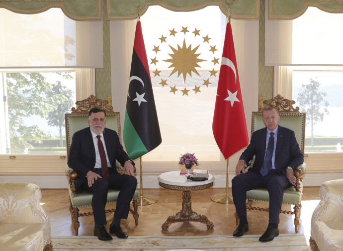 Sarraj ed Erdogan (quando erano alleati) Sarraj ed Erdogan (quando erano alleati)