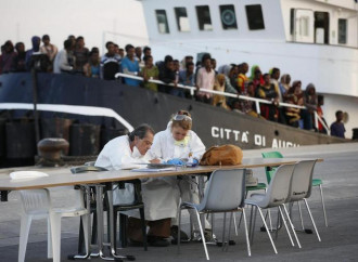 Immigrati clandestini, un'emergenza alimentata dal governo