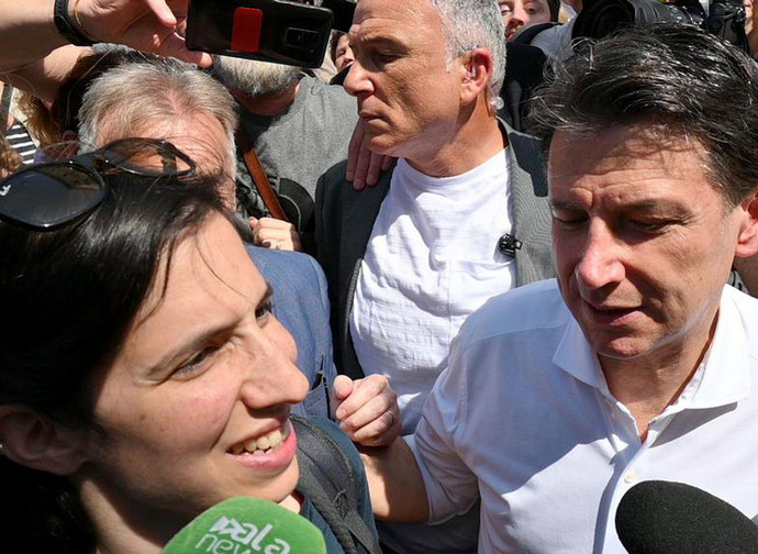 Elly Schlein con Giuseppe Conte Elly Schlein con Giuseppe Conte