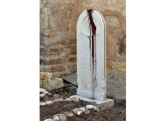 Profanazione razzista della tomba di san Junípero Serra