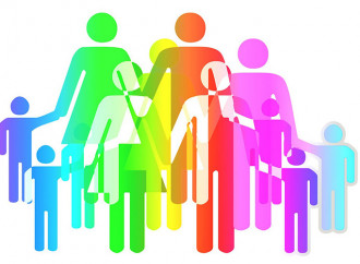 Ready promuove la mostra sulle "famiglie" arcobaleno