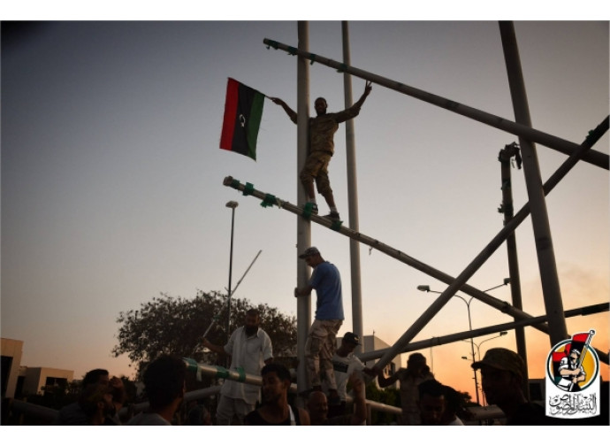 Le milizie di Misurata festeggiano la vittoria a Sirte Le milizie di Misurata festeggiano la vittoria a Sirte