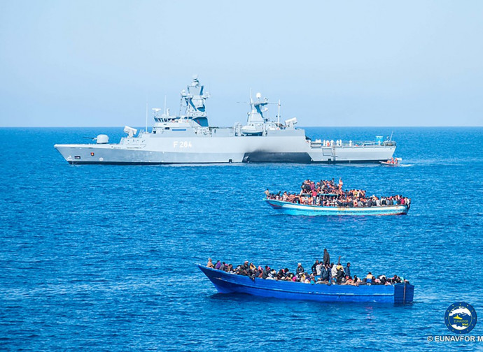 Soccorso in mare da parte della missione Ue Soccorso in mare da parte della missione Ue