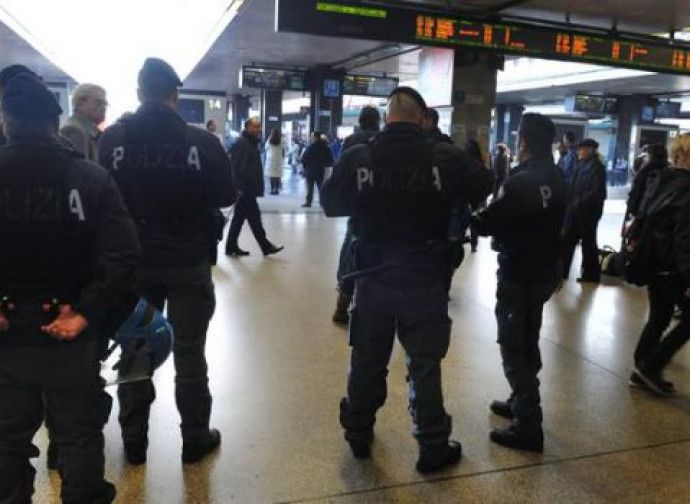 Polizia a Roma Termini Polizia a Roma Termini