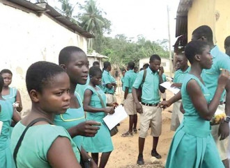 Africa, dove le ragazze perdono la scuola per il ciclo