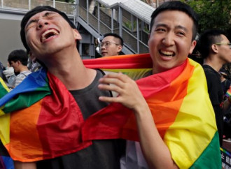 Taiwan, semaforo verde alle "nozze" gay