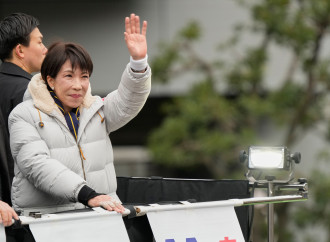 Vittoria conservatrice in Giappone, il trionfo di Sanae Takaichi