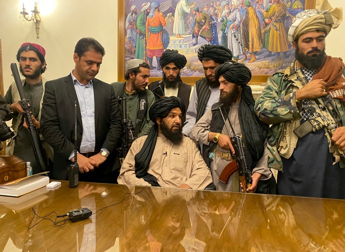 Talebani nel palazzo presidenziale