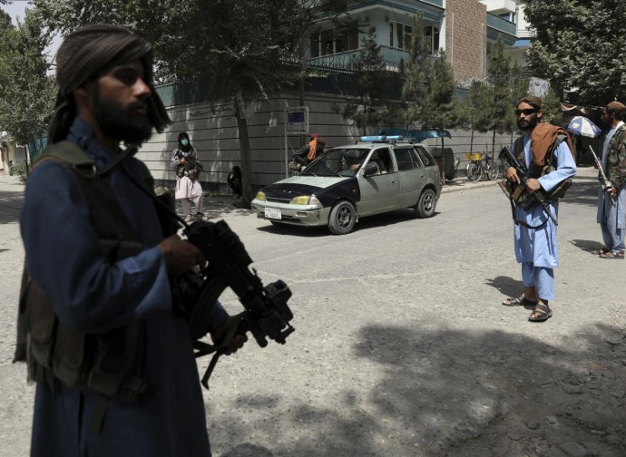 Talebani pattugliano le strade di Kabul