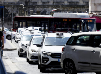 Caos taxi, un sintomo del grande problema delle lobby in Italia