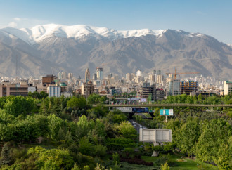 Iran, arriva il razionamento con tessera digitale