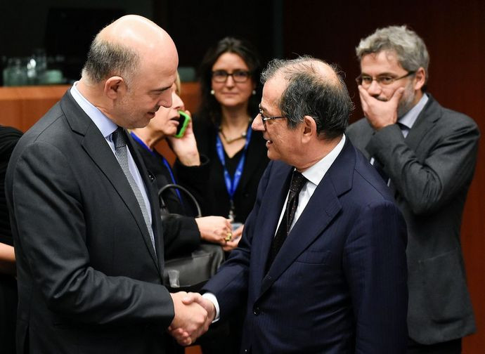 Il ministro Tria all'Eurogruppo a colloquio con il Commissario UE Moscovici
