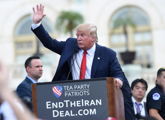 Trump nella campagna contro l'accordo sul nucleare iraniano Trump nella campagna contro l'accordo sul nucleare iraniano