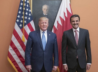 Trump accoglie l'emiro del Qatar, ma senza sottomettersi