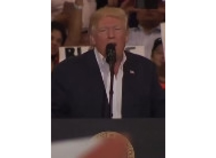 Trump nel comizio in Florida Trump nel comizio in Florida