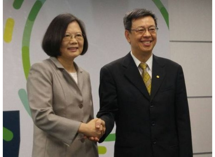 Tsai Ing-wen e il vicepresidente Chen Chien-jen Tsai Ing-wen e il vicepresidente Chen Chien-jen