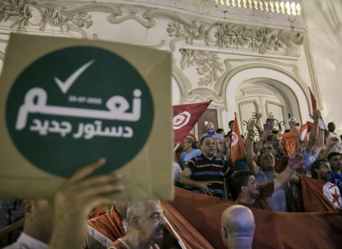 Tunisia, nuova costituzione